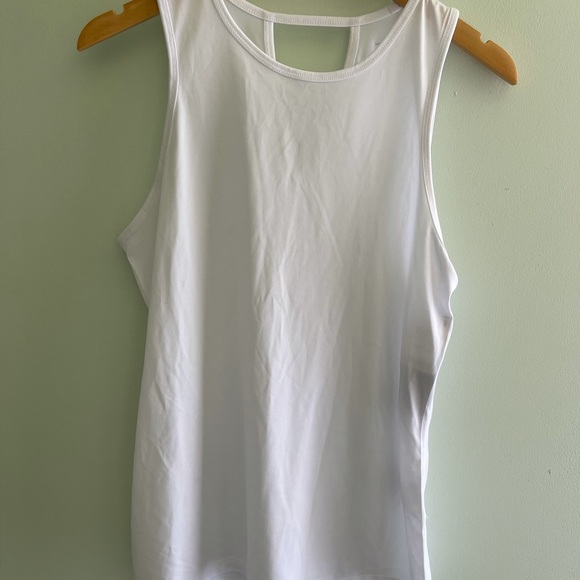 Adidas tank top size M - Picture 10 of 10